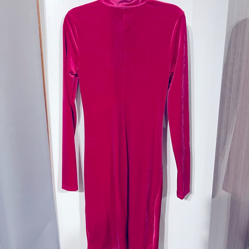 NWOT-Pink velvet dress size medium